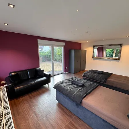 Exklusive Mit Schoenem Garten Und Blick Ins Gruene * 居特斯洛