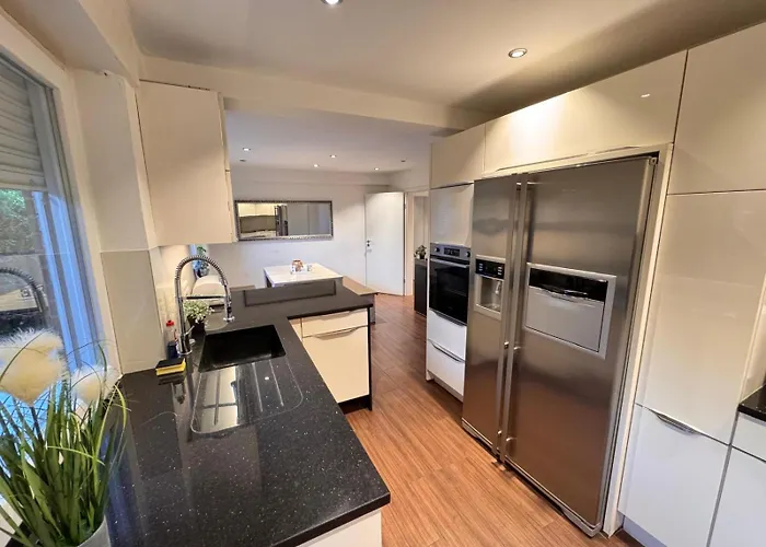 Exklusive Mit Schoenem Garten Und Blick Ins Gruene Апартаменты *